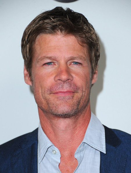 How tall is Joel Gretsch?